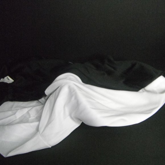 The Nun Latex Mask And Nun Groundbreaker/Hanging Decoration - Picture 10 of 16